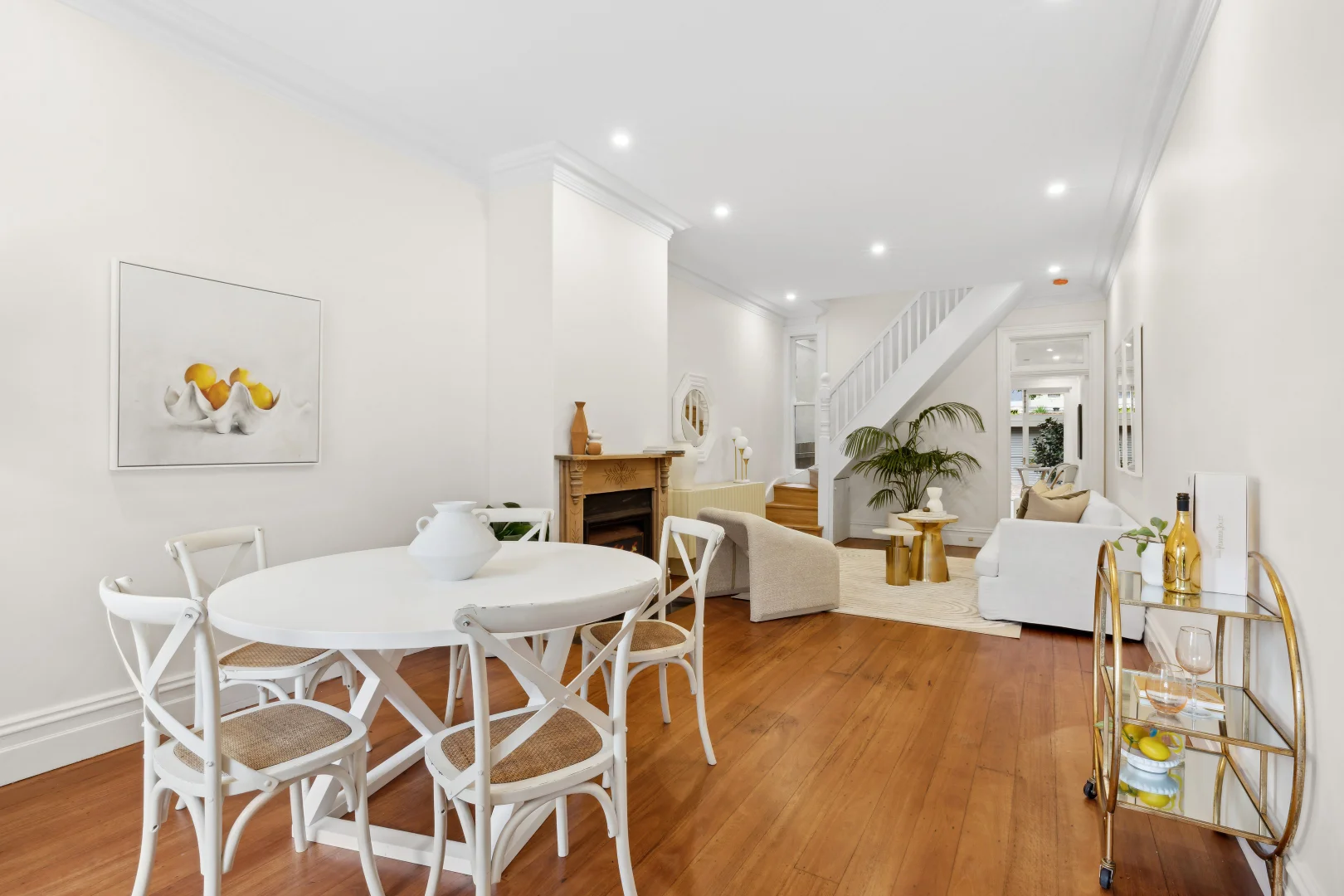 2019824483_3_1_250227_120211-w4600-h3067