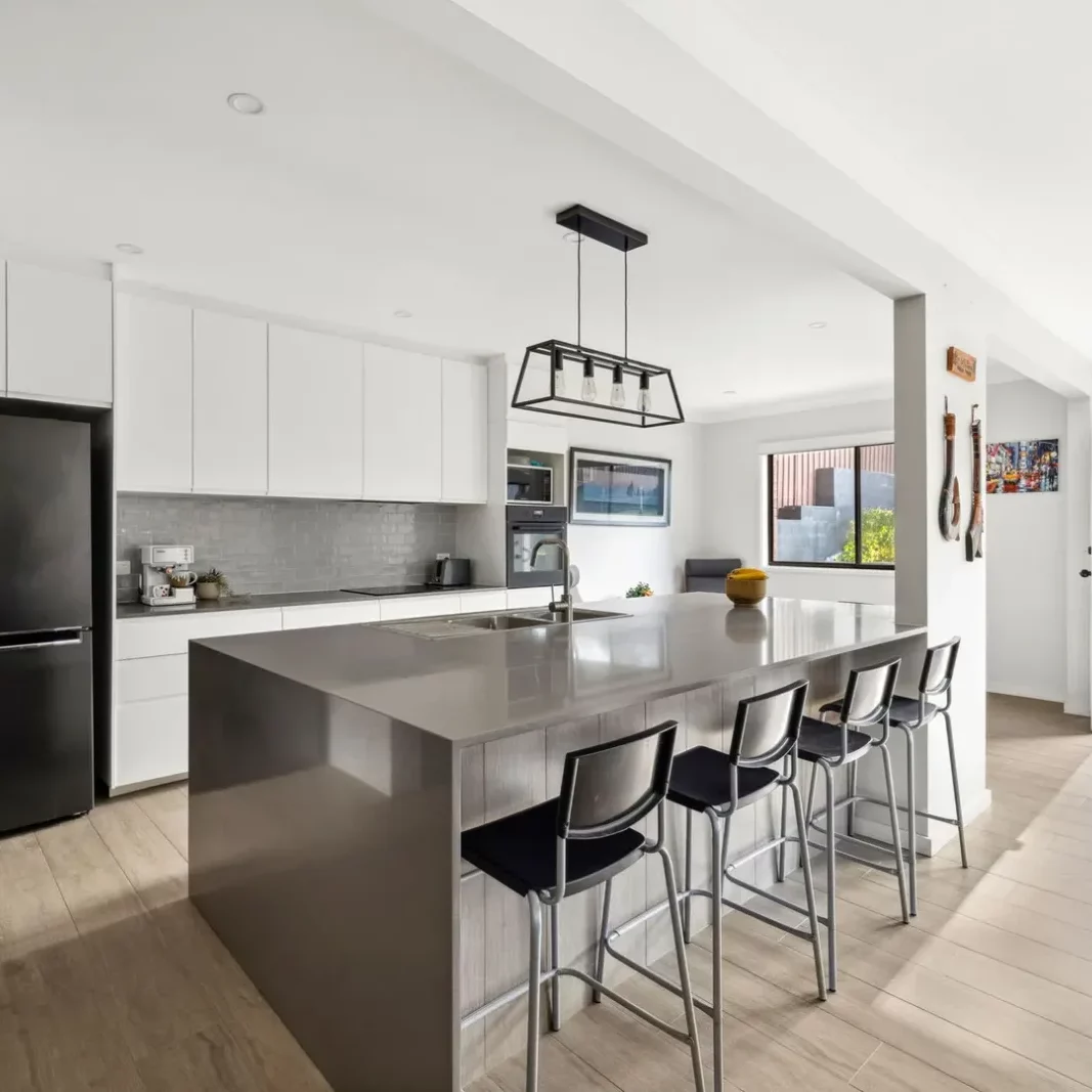 2020609244_2_1_260216_055511-w2048-h1366 (1)